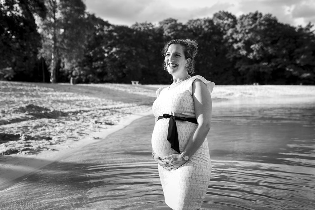 Zwangerschap fotoshoot in Drenthe - karijn fotografie